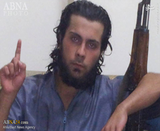 تروریست داعشی مادرش را اعدام کرد + عکس