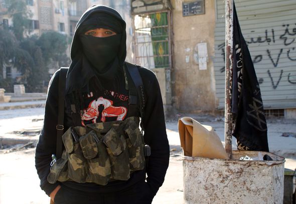 افزایش تمایل زنان و دختران انگلیسی برای پیوستن به داعش+ تصاویر