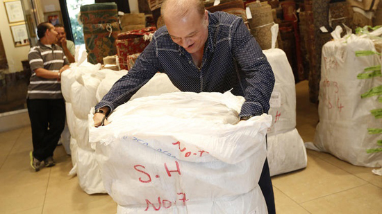لس آنجلس تایمز: رونق بازار فرش آمریکا با ورود اولین محموله فرش ایرانی