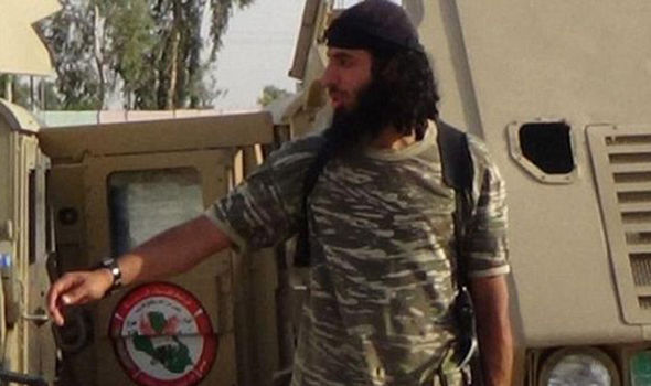 تصاویری دیده نشده از جان داعشی بدون ماسک و در هیبت این گروه تروریستی