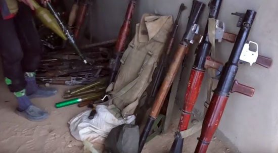 تسلط داعش بر انبار سلاح ارتش سوریه+ تصاویر
