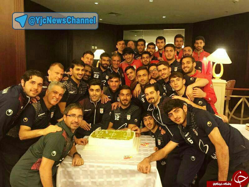 جشن تولد رامین رضاییان در اردوی تیم ملی