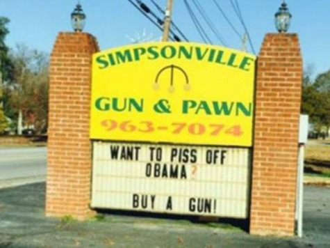پیام تبلیغاتی عجیب یک فروشگاه آمریکایی برای فروش اسلحه + عکس