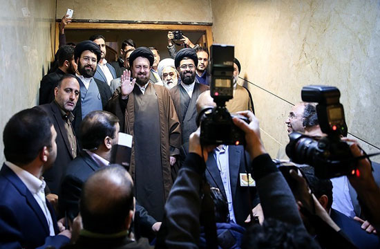 حواشی حضور یادگار امام در ستاد انتخابات وزارت کشور+ تصاویر