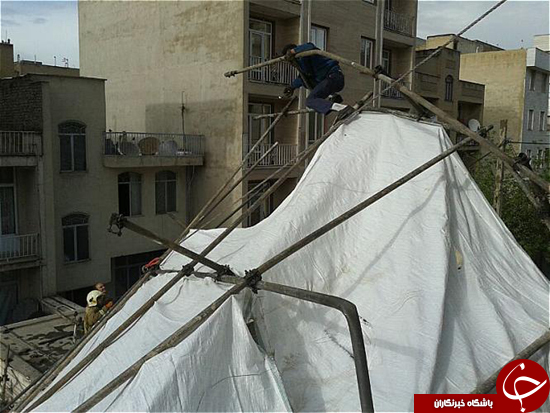 سقوط داربست ساختمانی در شهرک مسعودیه + تصاویر