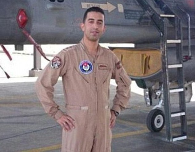 گوشه ای از خاطرات یک داعشی سابق: مجبور شدم سوختن خلبان اردنی را ببینم+تصاویر