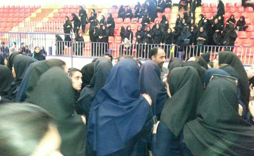 فریاد اعتراض دانش آموزان اصفهانی بر سر آموزش و پرورش+ تصویر