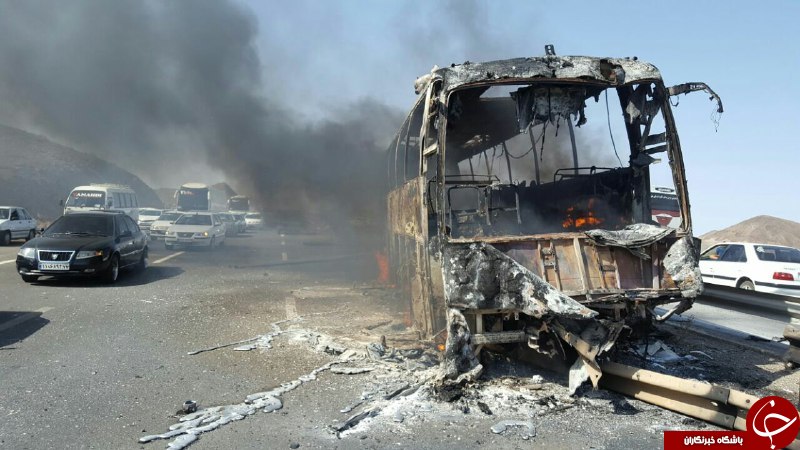 اتوبوس اسکانیا در آزادراه قم – تهران آتش گرفت/آمار کشته و مجروحان به 13 تن رسید/انتقال مجروحان با بالگرد+تصاویر