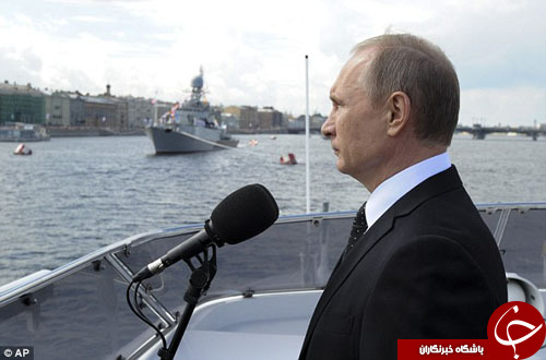 حضور ولادیمیر پوتین در رزمایش نیروی دریایی روسیه+ تصاویر