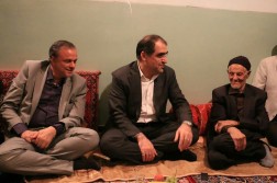 وزیر بهداشت در منزل پدر سردار سلیمانی + فیلم