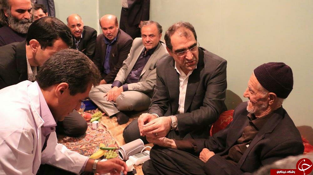 وزیر بهداشت در منزل پدر سردار سلیمانی + فیلم