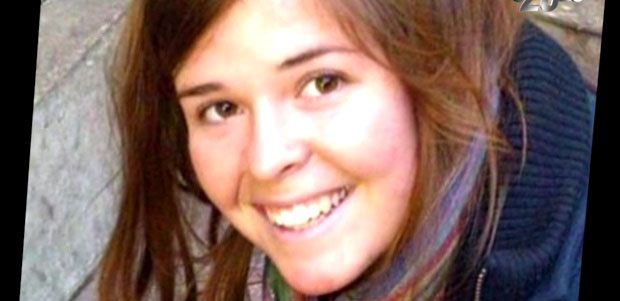 «دختری که جا ماند»/ گزارشی از دوران اسارت «کایلا مولر» در دستان داعش+ تصاویر