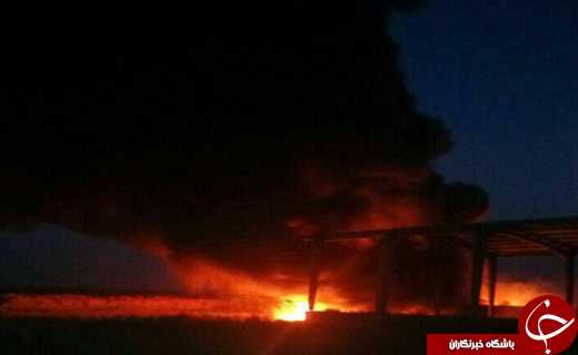 آتش در کارخانه قیر فاضل آباد+عکس