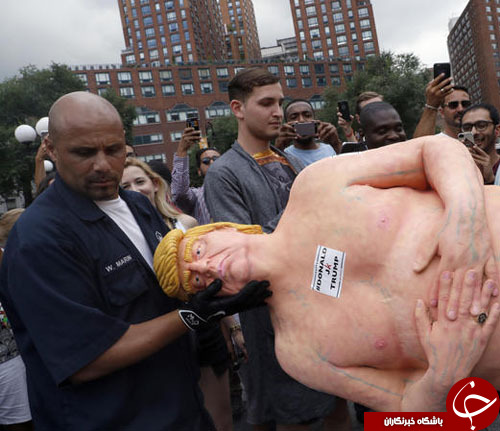 مجسمه نامتعارف کلینتون در نیویورک دردسرآفرین شد+ تصاویر