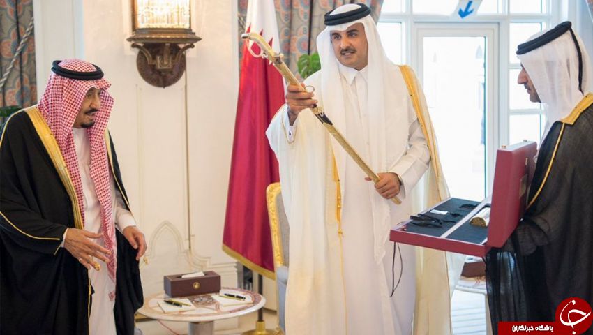 اعطای شمشیر بنیانگذار قطر به ملک سلمان + تصاویر