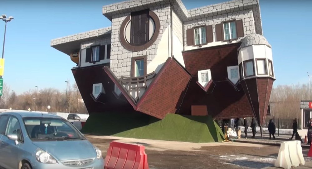 بزرگترین خانه وارونه جهان در روسیه+تصاویر و فیلم