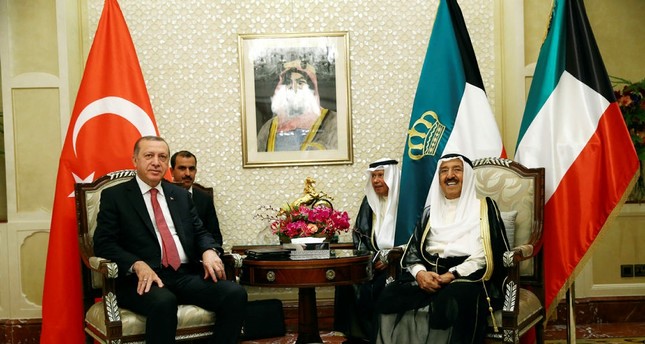 اردوغان در چارچوب تلاش‌هایش برای حل بحران قطر، با امیر کویت دیدار کرد+ عکس