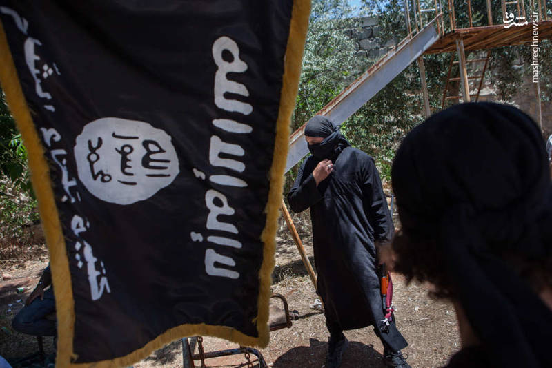 زنی که برای جوانان داعشی سنگ تمام می‌گذارد