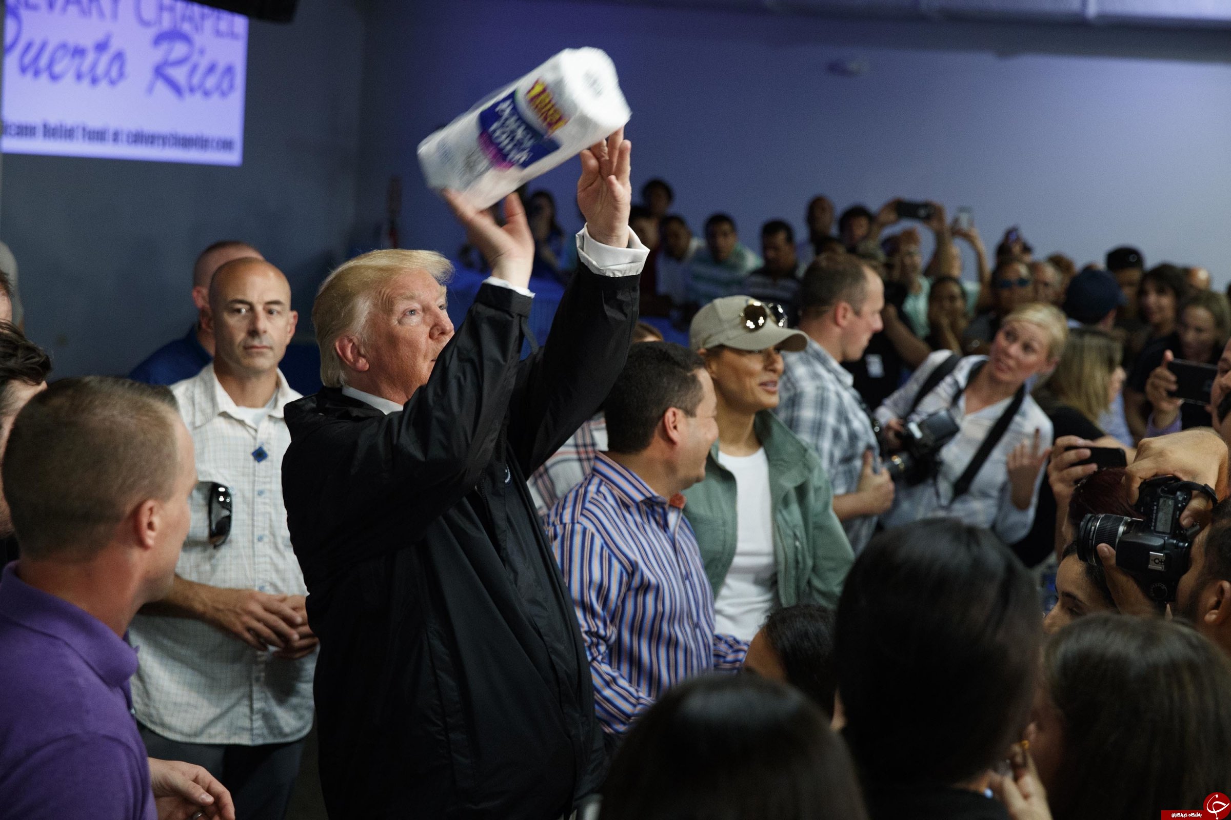 ترامپ اقدام تحقیرآمیز خود در پورتوریکو را چگونه توجیه کرد؟
