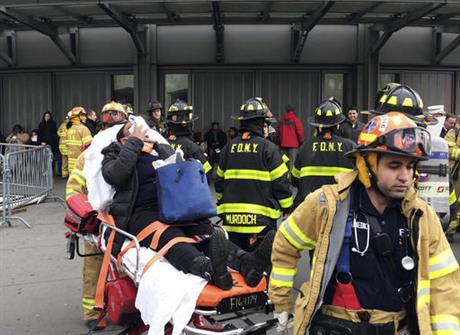 خروج قطار نیویورک از ریل: 103 مجروح