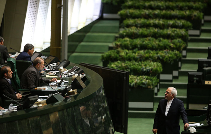 (تصاویر) ظریف در صحن علنی مجلس
